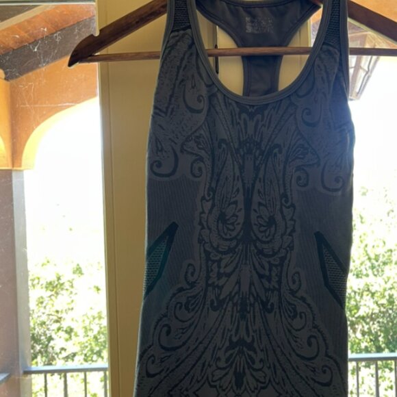 Athleta tank - Picture 3 of 3